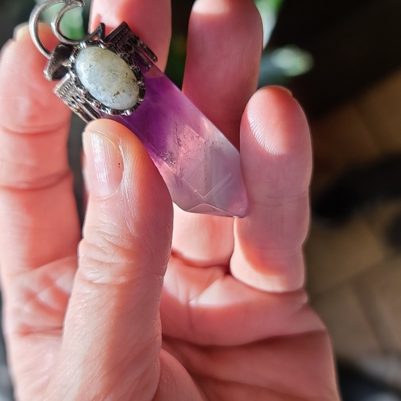 Amethyst & labradorite moon amulet pendant - Picture 2 of 6